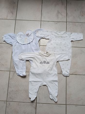 3 pyjamas 
