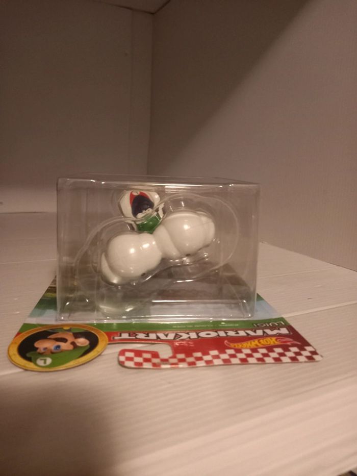 Hotwheel mario kart luigi cloud glider - photo numéro 5