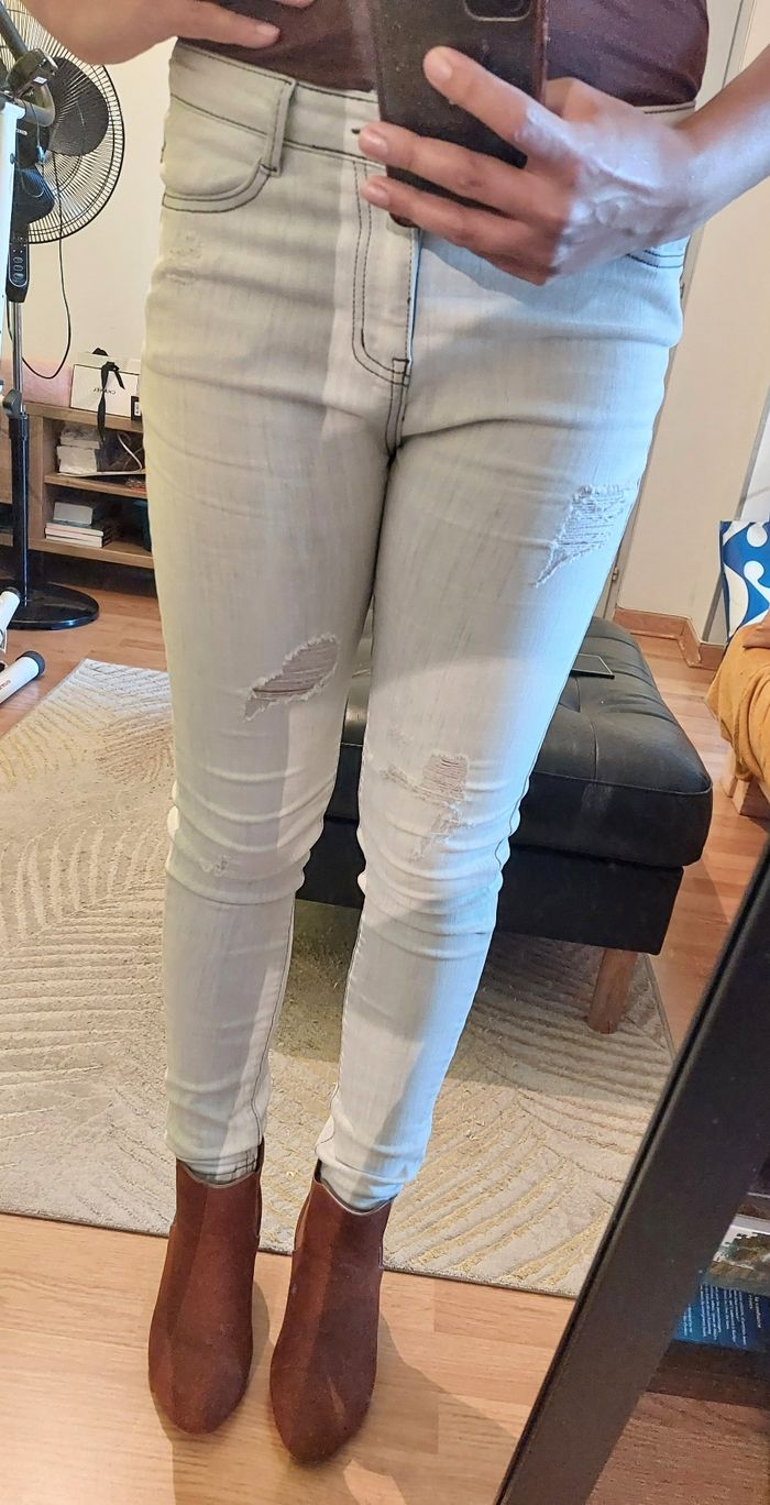 Jeans troué couleur claire taille S - photo numéro 5
