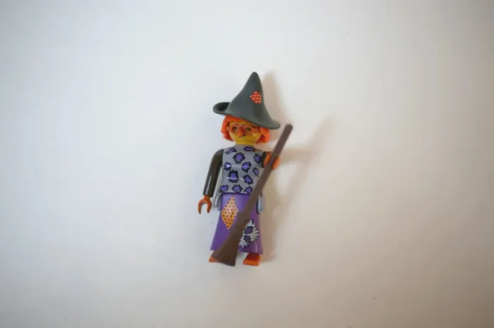 Ensemble personnages Playmobil  thème Halloween - photo numéro 2
