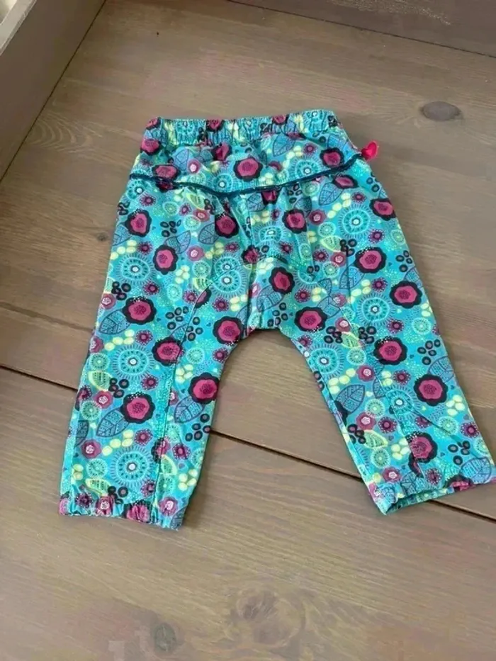 Pantalon Sarouel Bébé "La Compagnie des Petits" - Imprimé Fleurs - Taille 9 Mois - Très Bon État - photo numéro 3