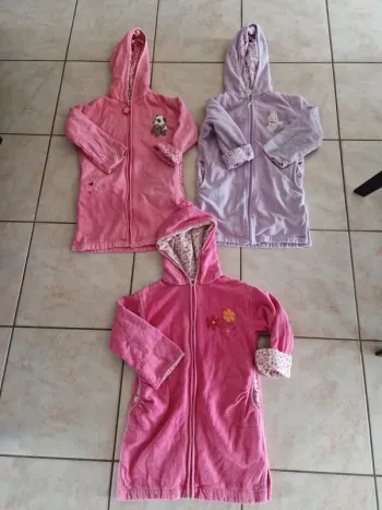 Lot 3 peignoirs de bain piscine douche carre blanc taille 4 ans