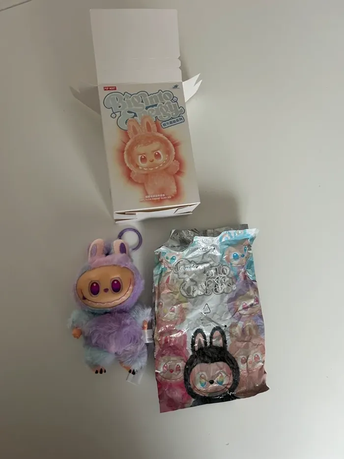 Labubu acheté sur le marché neuf