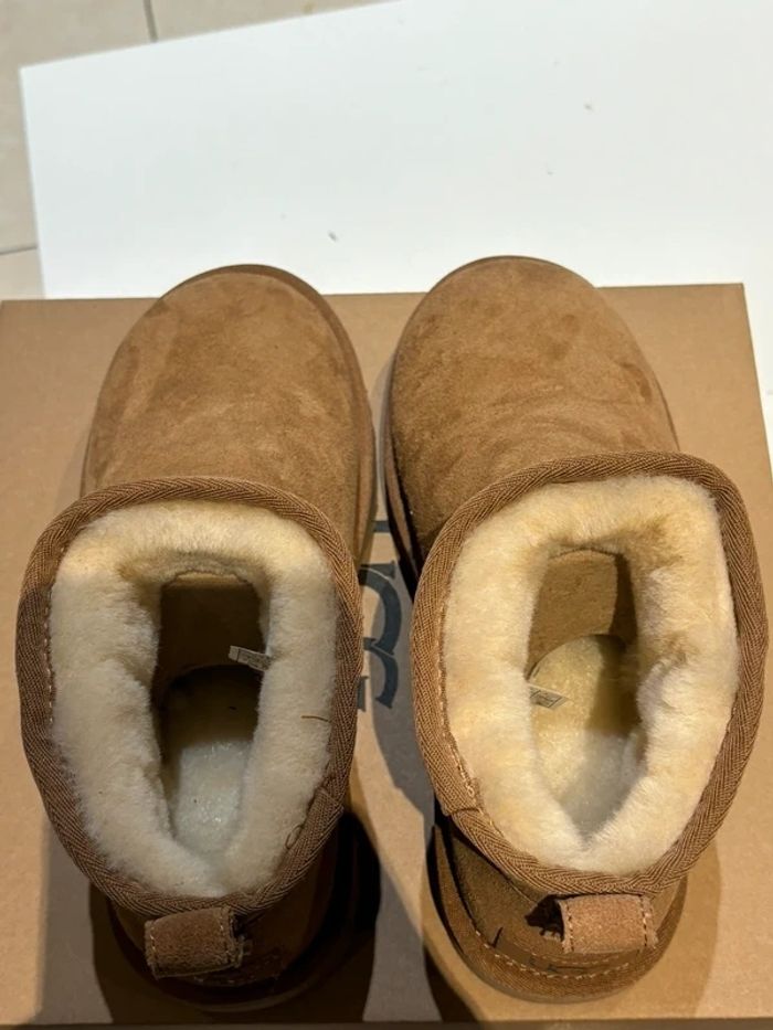 Ugg Classic Ultra Mini Boot taille 37 - photo numéro 2
