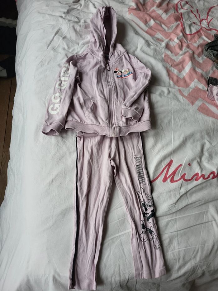 Ensemble sport Minnie 4 ans