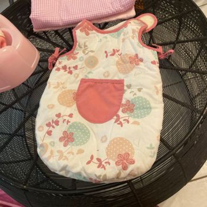 Gros lot accessoires poupées rose avec gigoteuse et porte bébé - photo numéro 3
