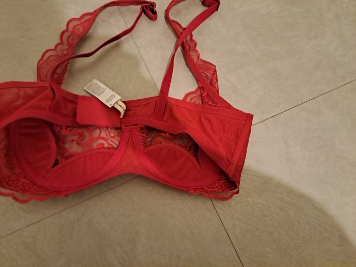 Soutien-gorge - photo numéro 3