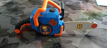 Bob le bricoleur tronçonneuse