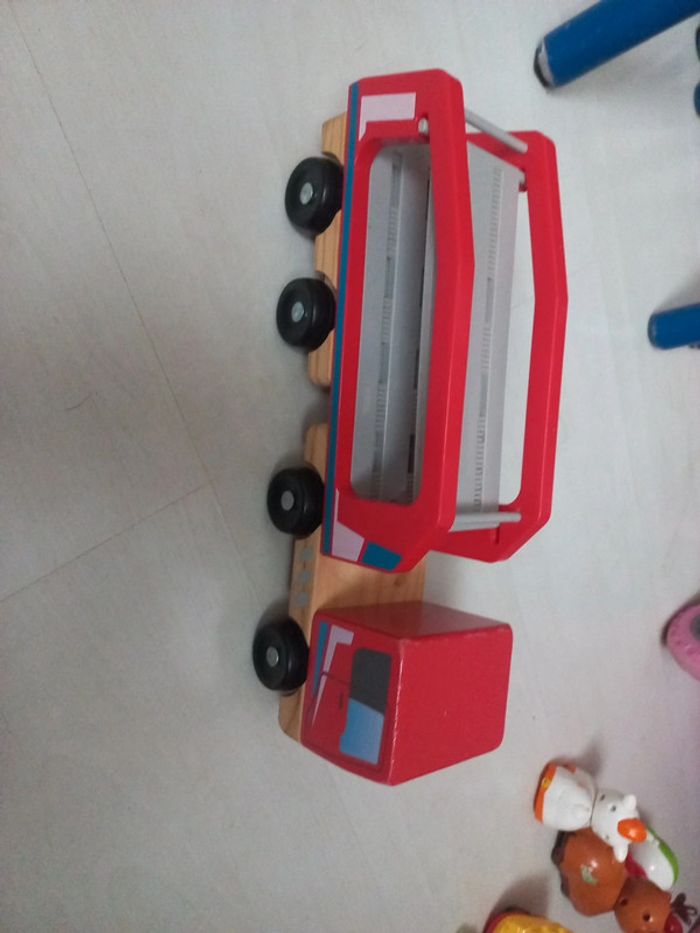 Camion avec remorque en bois - photo numéro 3