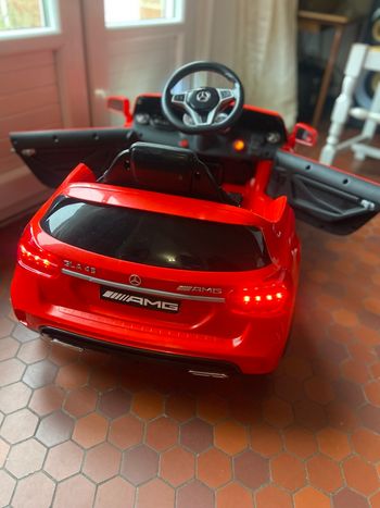 Voiture électrique enfant