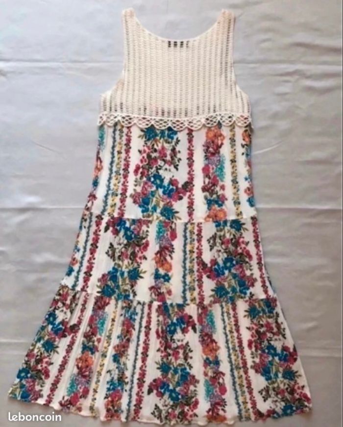 Robe longue fleurie avec empiècement dentelle Zara - photo numéro 7