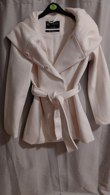 Manteau femme a capuche 