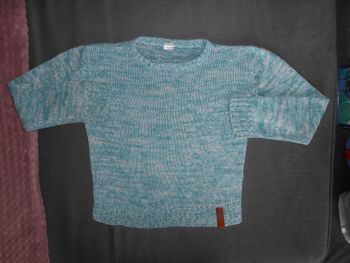 Pull, taille: 110/116 cm (correspond à du 5/6 ans) à 0,50 EURO