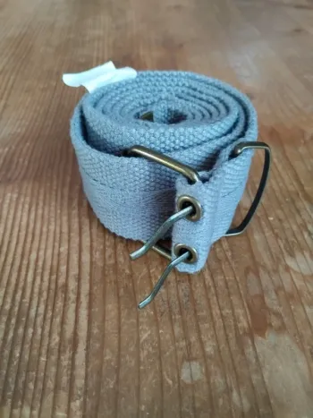 Ceinture en toile grise unisexe – Robuste & Stylée – TBE