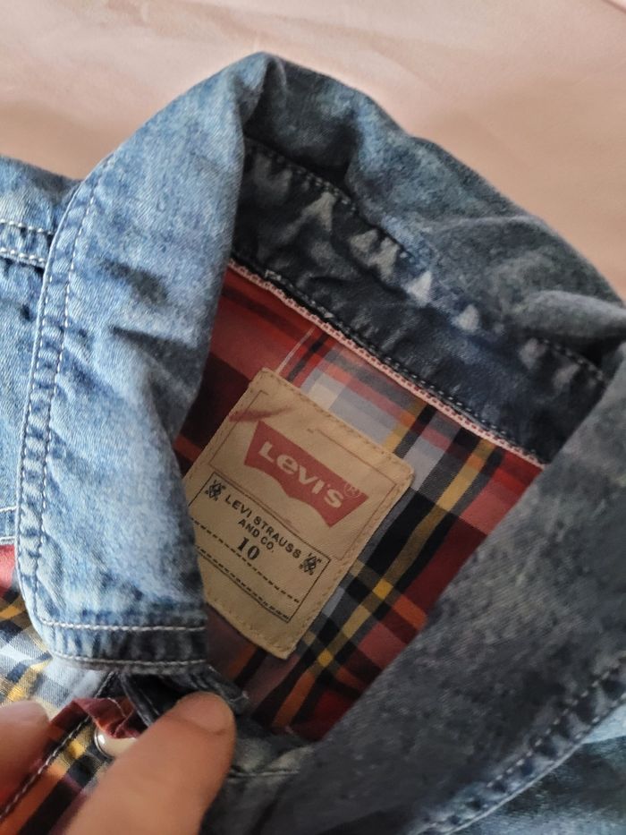 chemise levis 10ans  (12e) - photo numéro 3