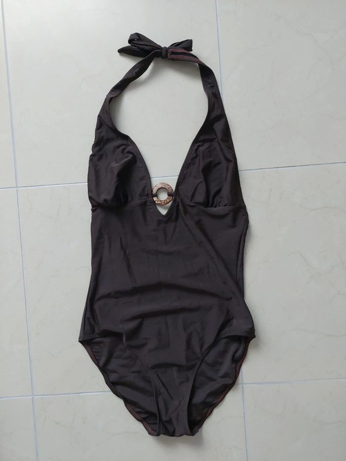 Maillot de bain une pièce 38.