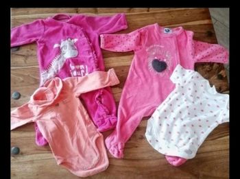 Pyjamas et bodies fille 3 mois