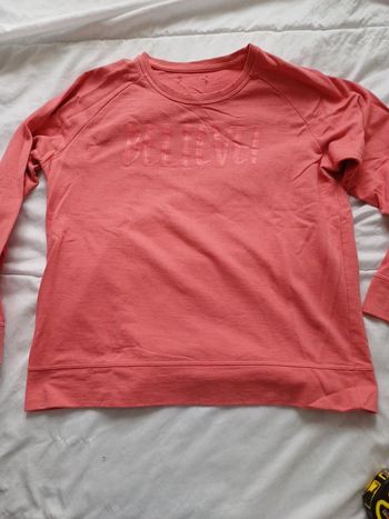 Sweat corail taille 40