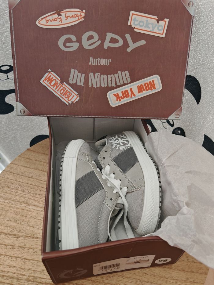 Chaussure garçon neuve pointure 26 - photo numéro 3