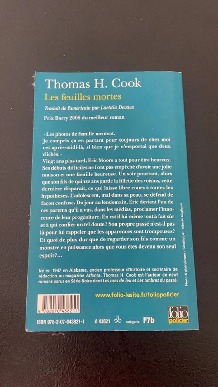 Les feuilles mortes de Thomas H.Cook - photo numéro 2