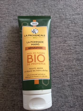 La pommade main