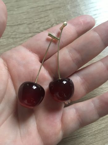 Boucles d’oreilles NEUVES femme en forme de cerises 🍒 couleurs bordeaux et rouge