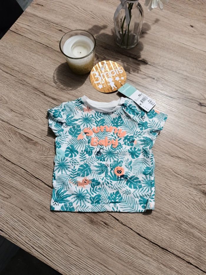 T-shirt in extenso 3 mois neuf