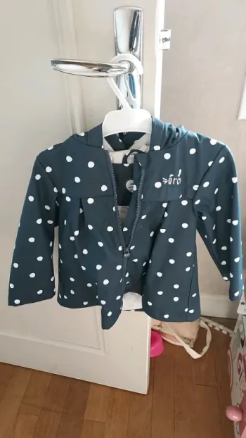 Blouson fille en 18 mois