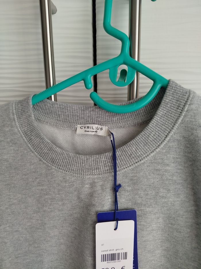 Sweat mixte gris Cyrillus taille 1 neuf - photo numéro 4