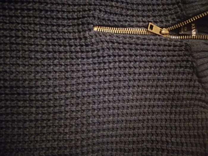 Pull bleu marine - photo numéro 2