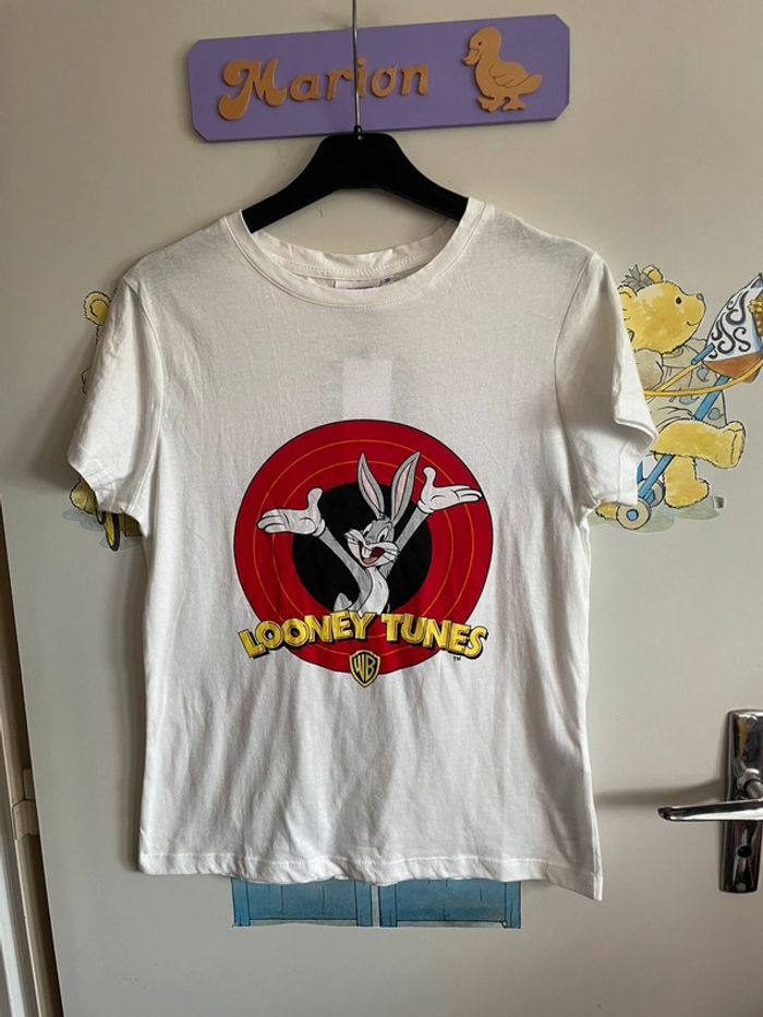 Tee shirt à manches courtes blanc à motifs Looney Tunes, taille Xs, marque Kiabi