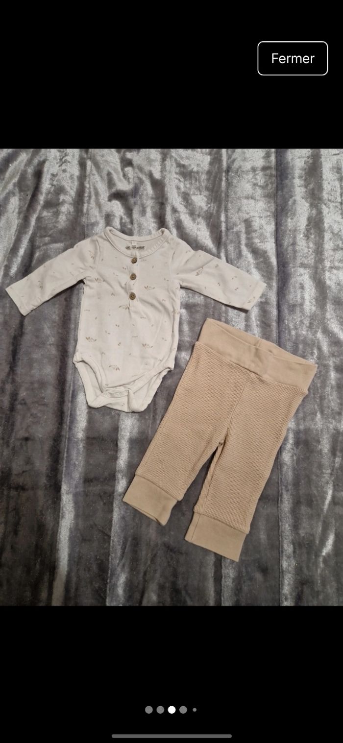 Lot mixte 1 mois - photo numéro 3