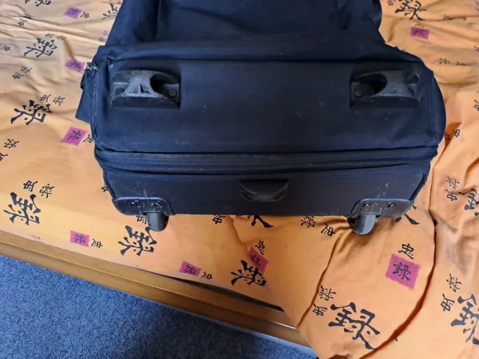 Valise à roulettes Eastpak 121L - 2 compartiments - Très bon état - photo numéro 8