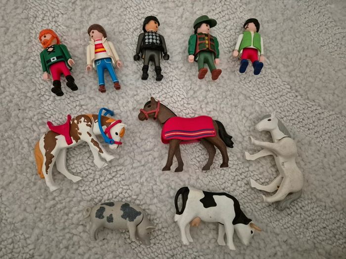 Lot de personnages et animaux playmobil