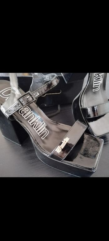 Sandales vernies