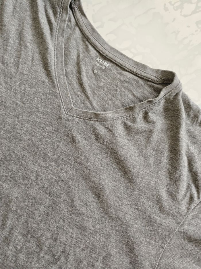 Tee shirt col V - photo numéro 2