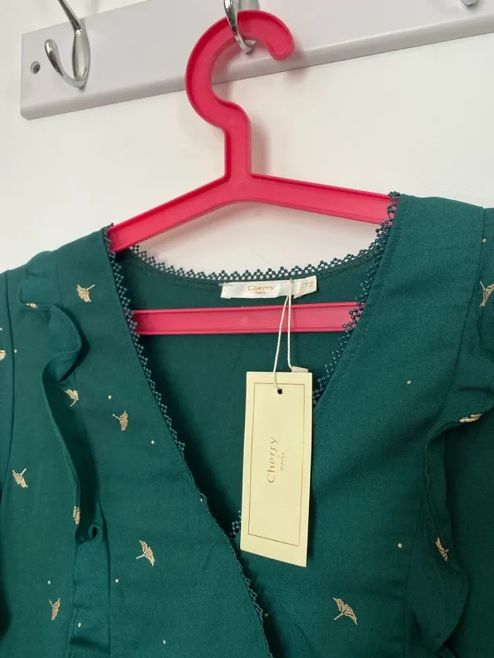 Robe verte neuve taille 2 - photo numéro 2