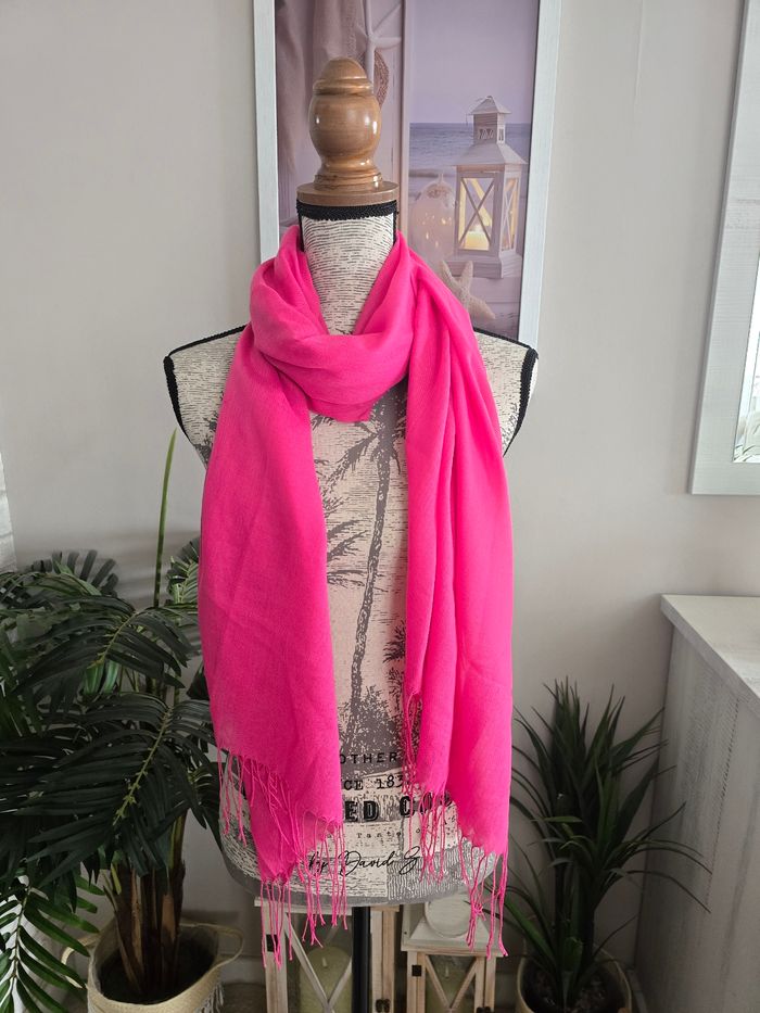 Grand foulard rose - photo numéro 3