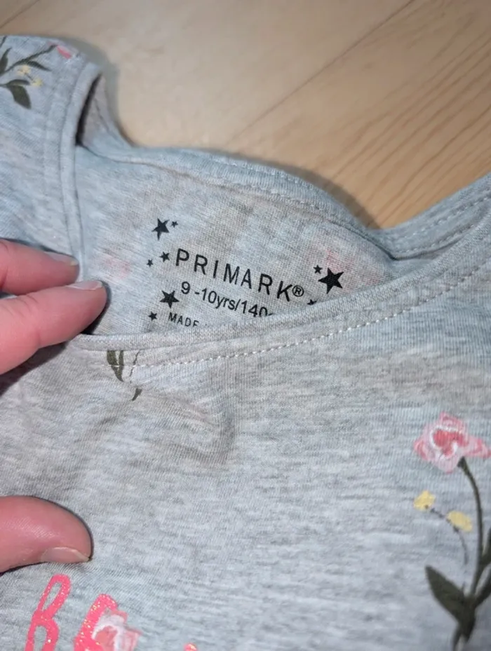 🌷 T-shirt Primark – 9/10 ans - photo numéro 4