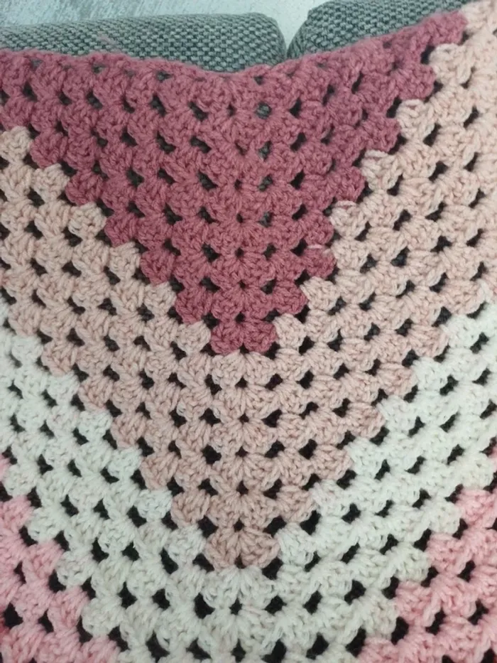 Joli chale multicolores fait main au crochet - photo numéro 6