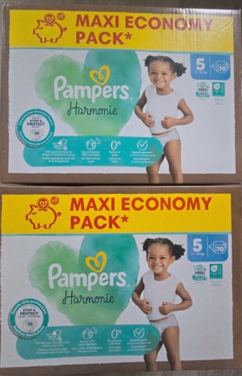 2 cartons de couches Pampers  taille 5