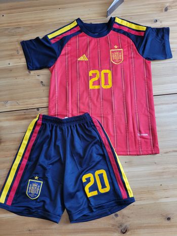 Maillot et short de Pedri