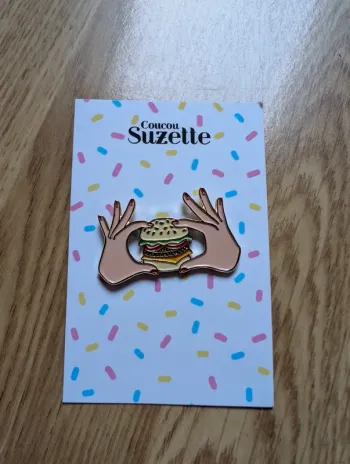 Pin's Coucou Suzette