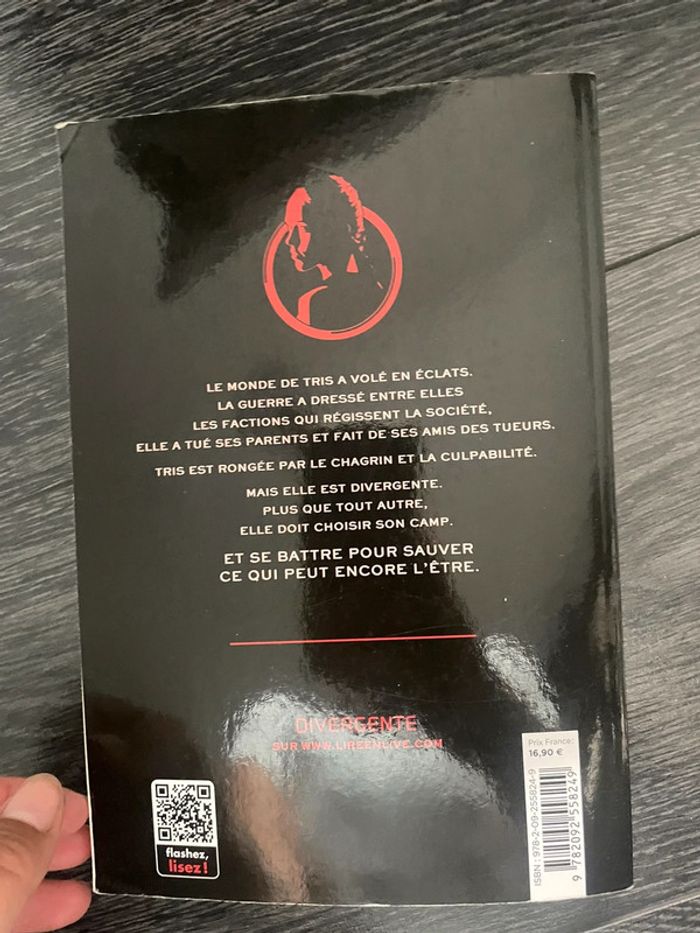 Livre divergente - photo numéro 2
