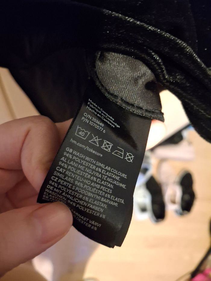 Robe en velours noire H&M taille M - photo numéro 4