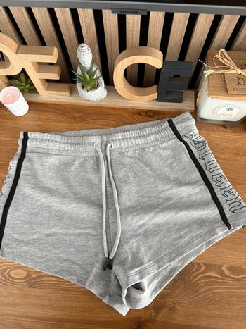 Short gris
