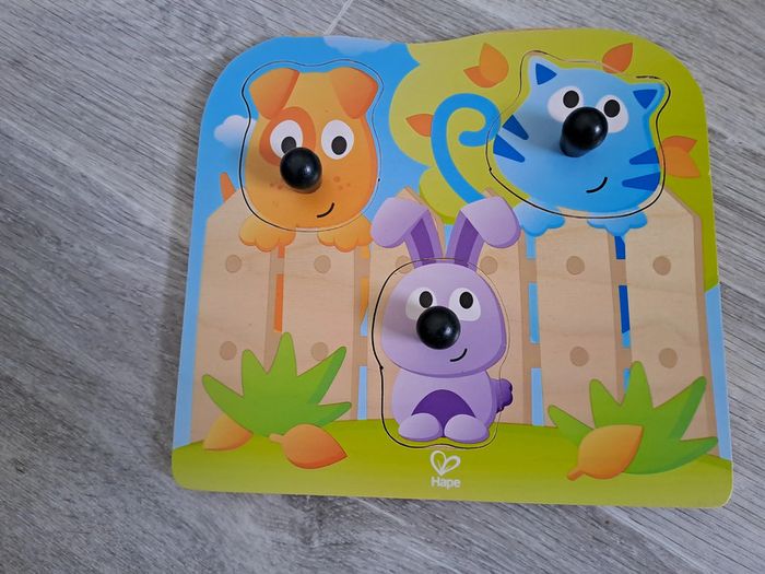 Puzzle en bois animaux Hape - TBE