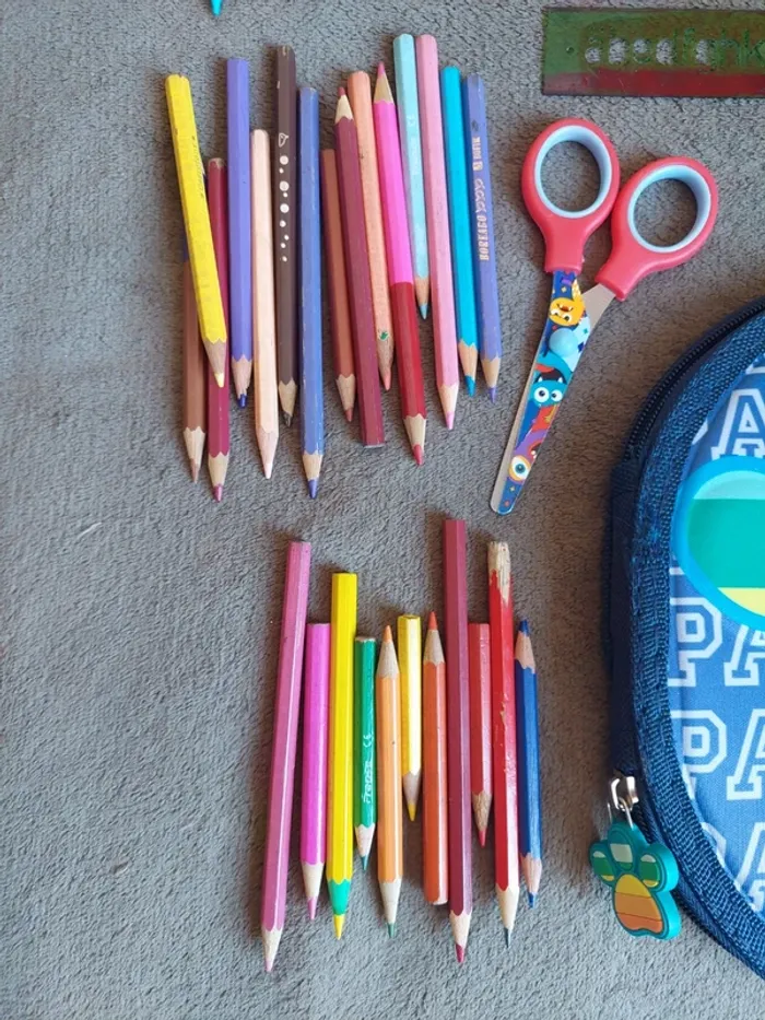 Lot fournitures scolaires - photo numéro 2