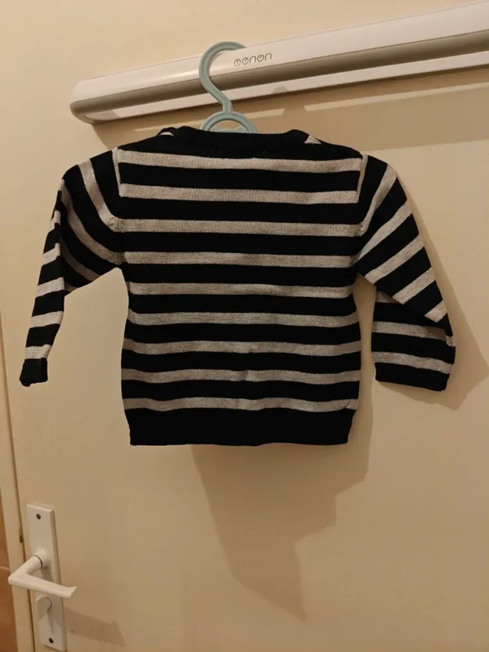 Petit pull 6 mois - photo numéro 3