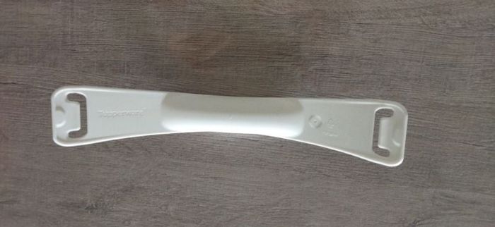 Poignée tupperware